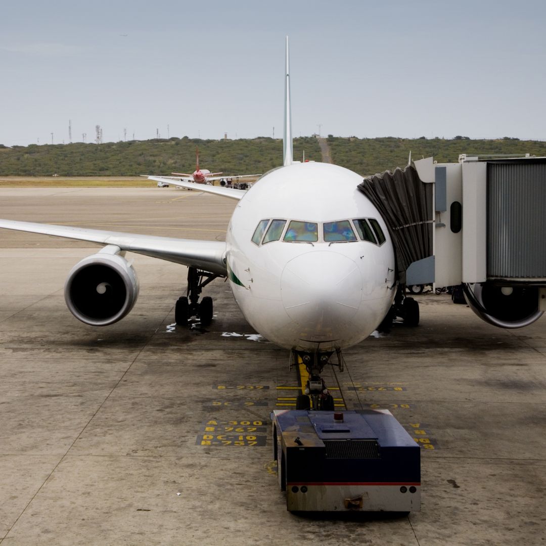 4 airplane at gate