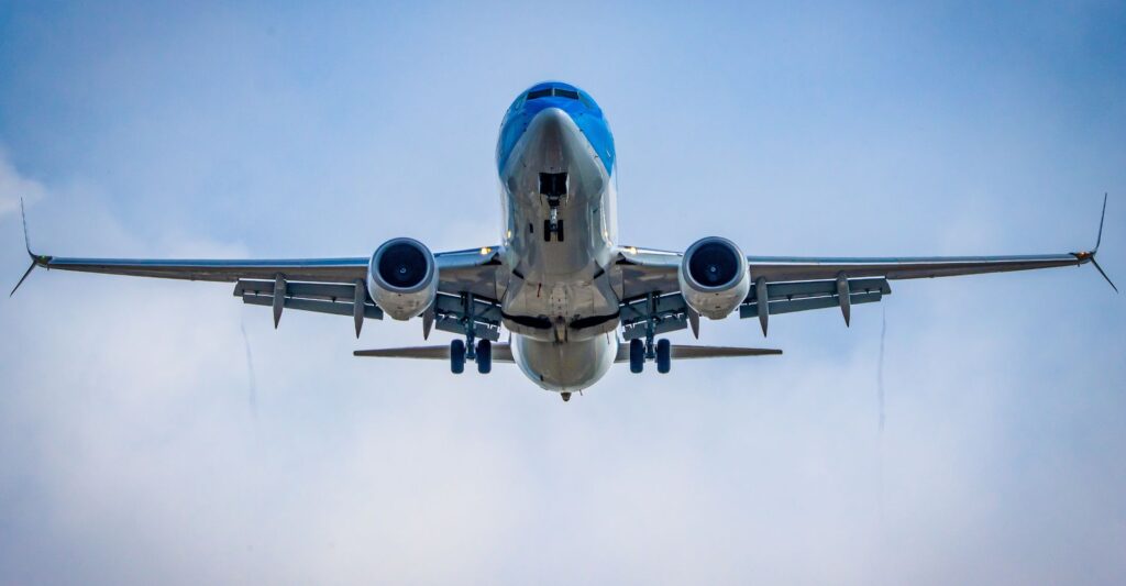 plane flying